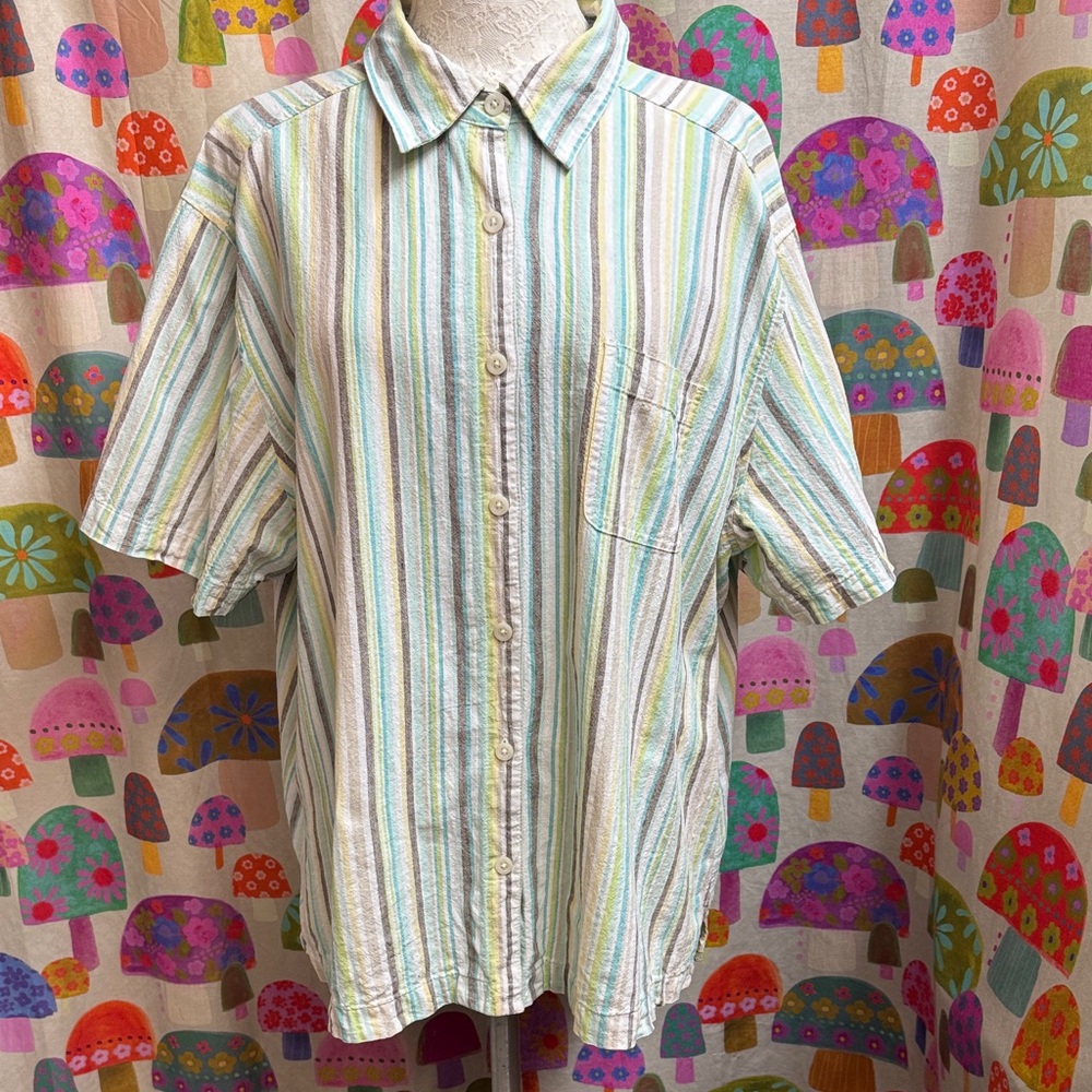 Erica Woman Linen/Cotton S/S Button Down Blouse. 2X